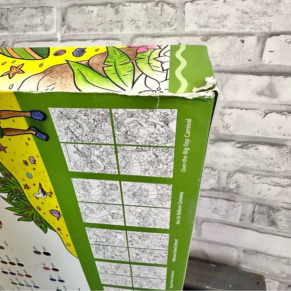 Crayola Family Escapes Group Coloring Scenes 60 Piece Set Markers Pencils Pages - Picture 15 of 16